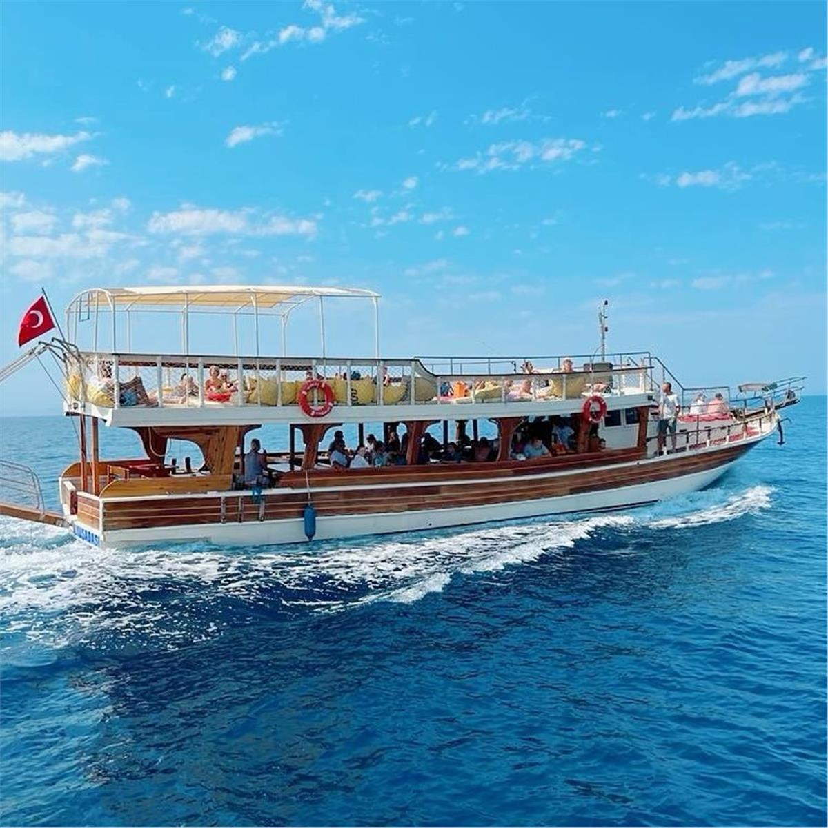 GÜMÜLDÜR TEKNE TURU